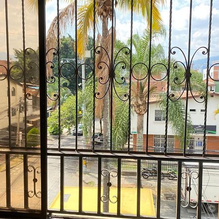 E2 Comodo Y Amplio Apartamento En Laureles Estadio 120 Mts2 Medellín Exterior foto