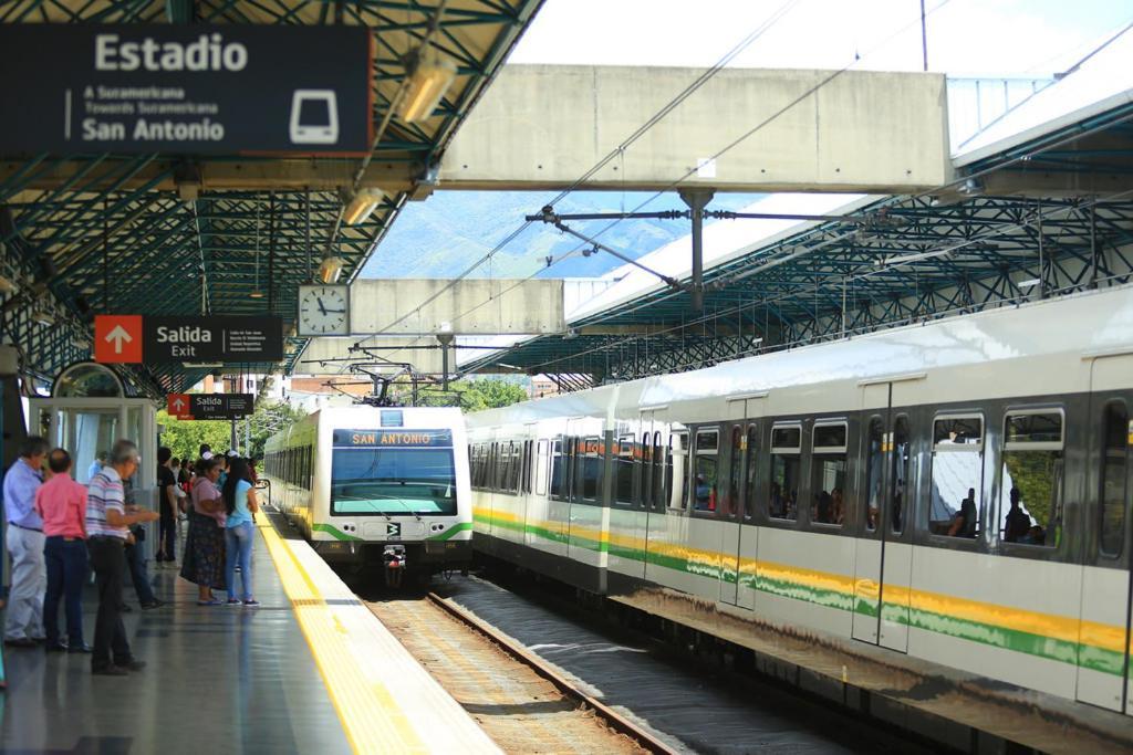 E2 Comodo Y Amplio Apartamento En Laureles Estadio 120 Mts2 Medellín Exterior foto